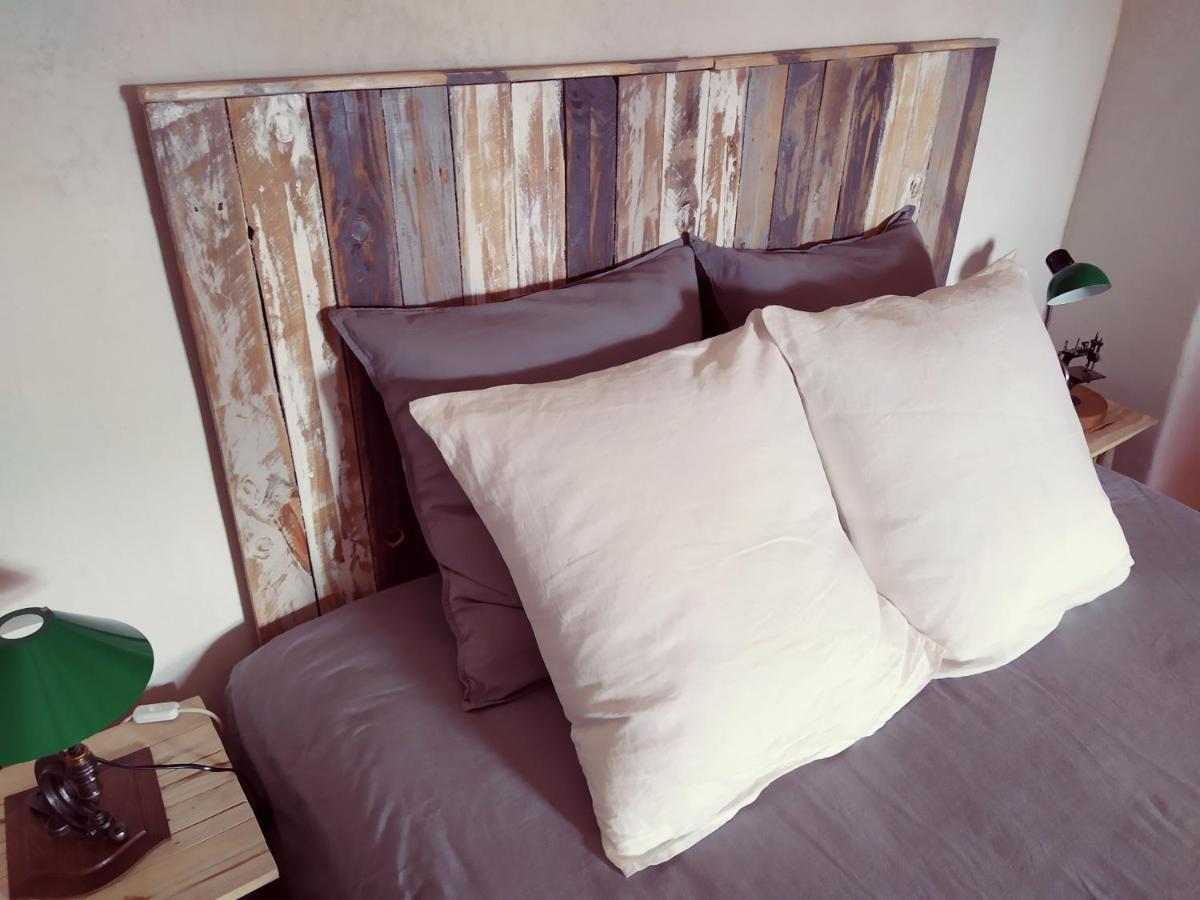 Une Chambre En Luberon Puyvert Luaran gambar