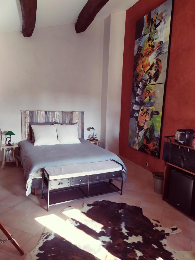 Une Chambre En Luberon Puyvert Luaran gambar